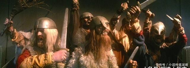 斯堪的纳维|维京文化的两大支柱:卢恩字母与吟游诗人