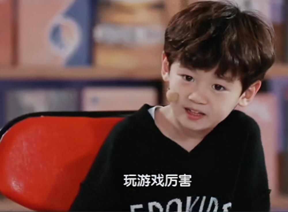 主持人问|30多岁的宝妈吐槽:小儿子5岁,大儿子38岁!巨婴的老婆自讨苦吃