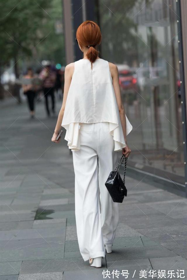 一字带|白色雪纺上衣,搭配同色阔腿裤,全白色酷飒干练