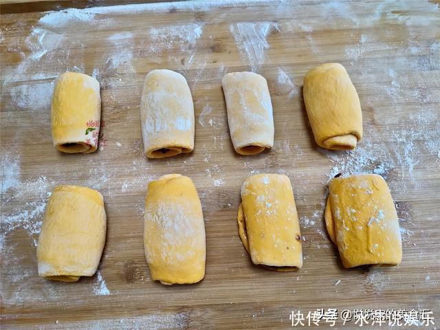 用南瓜和红豆做早餐,松软料足,做1次吃3天,简单省事营养好