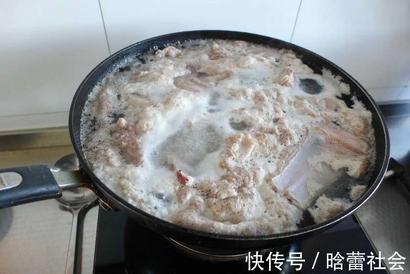 家常|红烧羊排的家常做法，下饭解馋，好吃到舔手指