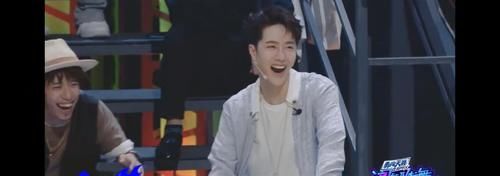 王队长|是什么让王一博紧张三连?《火锅》提档,快乐超前!