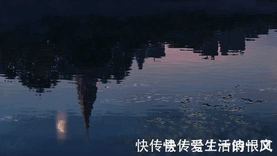 文字!或许人们把狂欢和爱情放在文字里是对的,因为它们别无去处