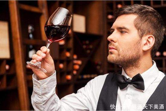 你还以为葡萄酒年份越老越好?别太天真了,普通酒要在适饮期喝掉