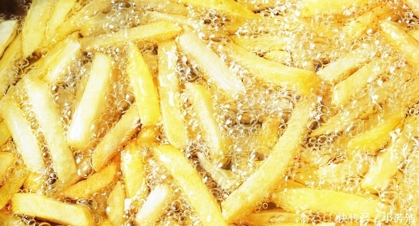 做薯条时,土豆别焯水后就炸少了这1步,难怪薯条不香,更不脆
