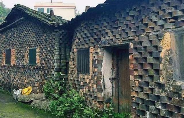 我国|我国竟有只用碗建造的房子?屹立百年丝毫不变,老外看了都傻了!