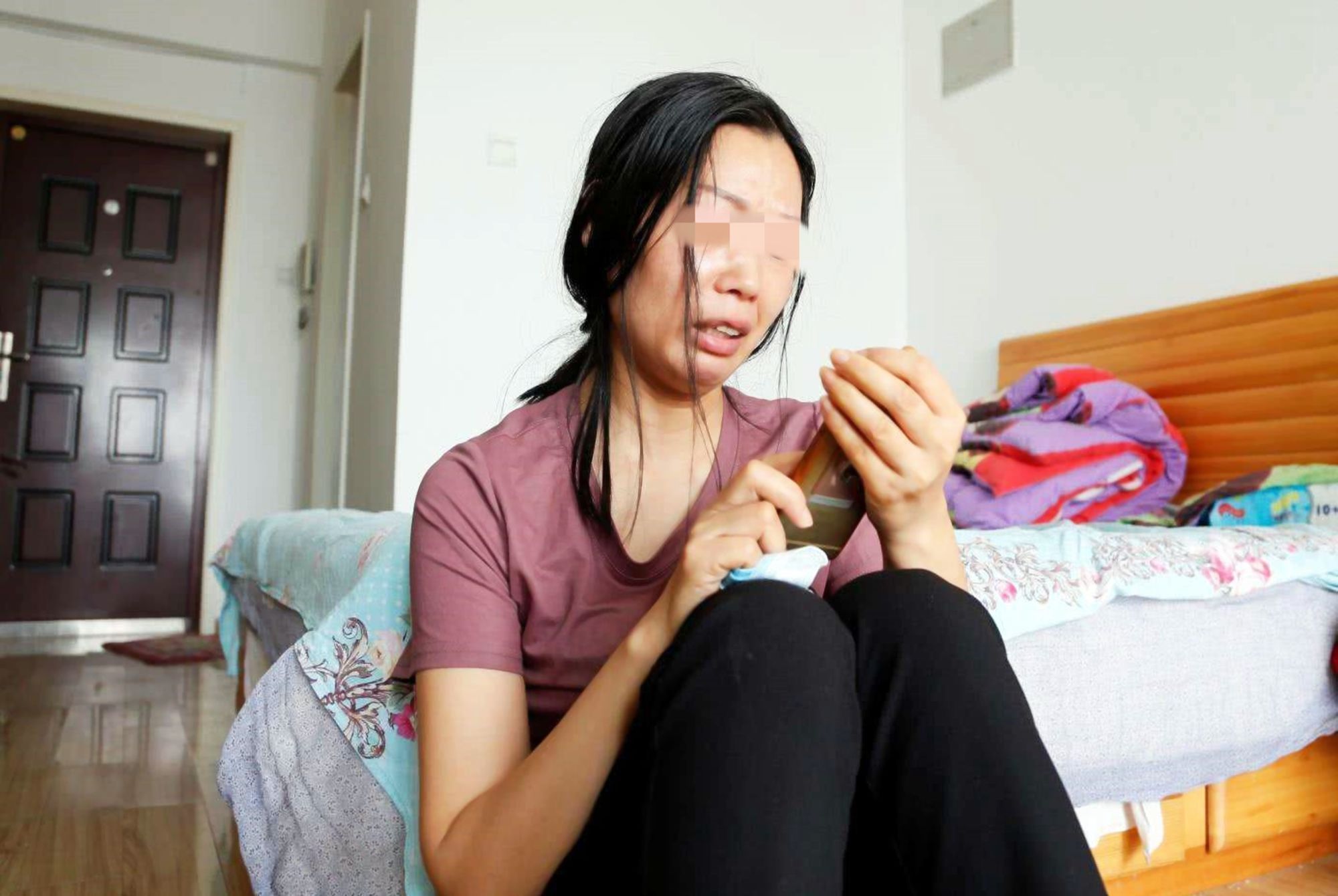 一团糟|“后悔让二胎随我姓”二胎妈妈深夜的一条朋友圈,引发过来人共鸣