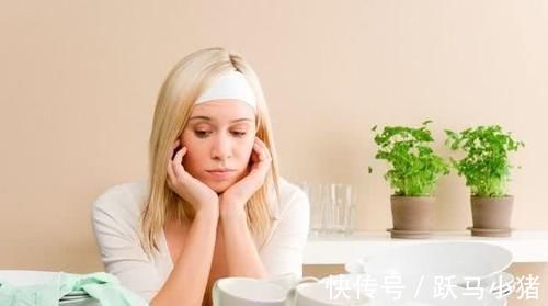 女人|子宫干净人年轻,多吃5种食物,清理子宫垃圾,远离妇科病