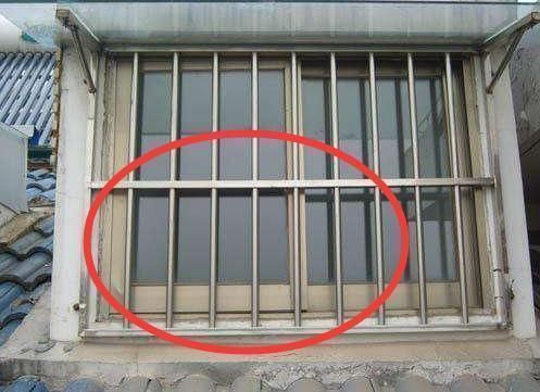 聚集乡民经营性自建房“拆窗破网”翻开安全通道