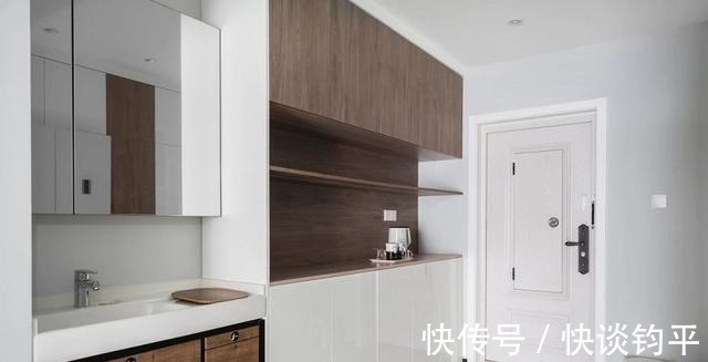 卫生间|经历过才懂，玄关不仅要装柜子，设计个洗漱台也同样重要，很实用
