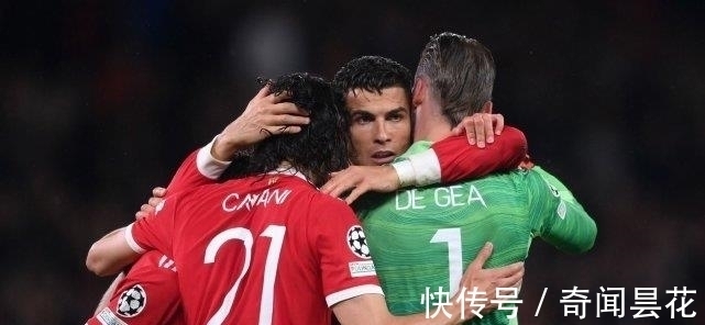 绝杀|C罗罕见暴怒,高举双手大喊NO!2-1绝杀后,看台上的老爵爷笑了
