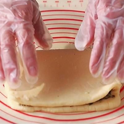 鲜香美味，你从来没吃过的黑芝麻千层司康