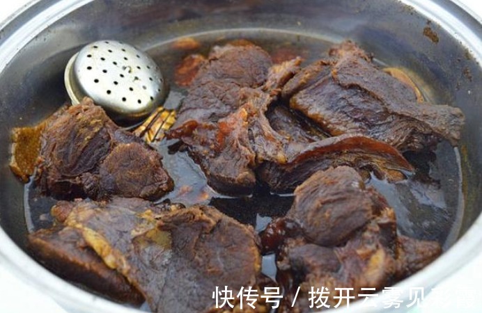 牛肉久炖不烂大厨教你1招,多加1勺,熟得快,软烂鲜香又入味