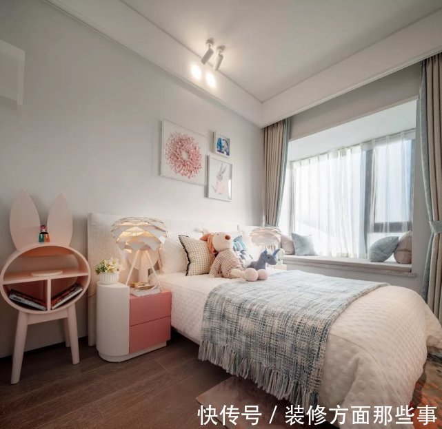 现代|100平现代简约风三居室,软硬装的设计都很漂亮!