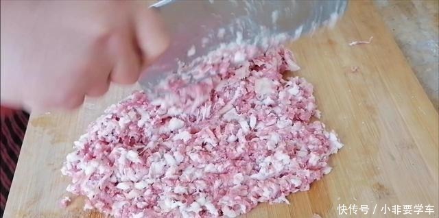 酒店|包子肉馅最忌直接放盐和料酒，酒店大厨教你技巧，肉嫰多汁