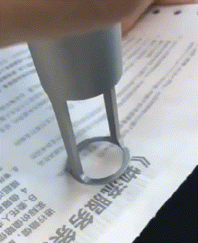 |搞笑GIF趣图:陪客户去喝茶,服务员这倒茶姿势让我有点尴尬