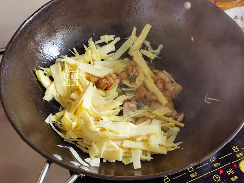 炒冬笋时，到底要不要焯水？牢记这“3点”，冬笋脆嫩入味不涩嘴