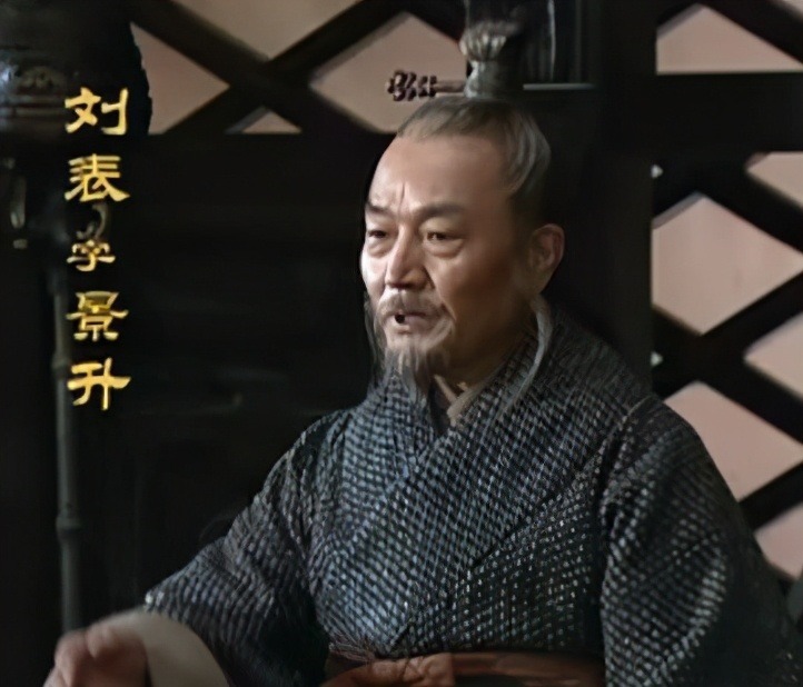 演义中|别被《三国演义》误导,历史上的黄忠并不是六七十岁的老将