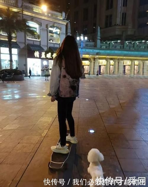 |搞笑p图妹子这膝盖是怎么受伤的,还想要p掉!