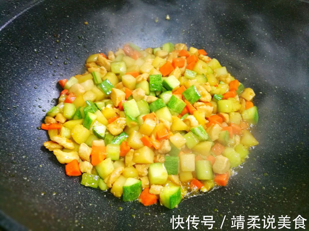 鸡胸肉这样做，鲜嫩可口还下饭，好吃到停不下来，孩子很喜欢吃