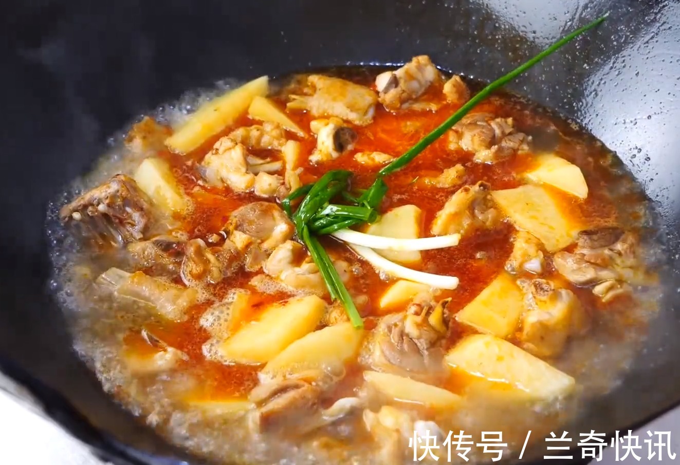 特色|爱吃大盘鸡的收藏了,教你特色做法,色香味俱全,看着直流口水