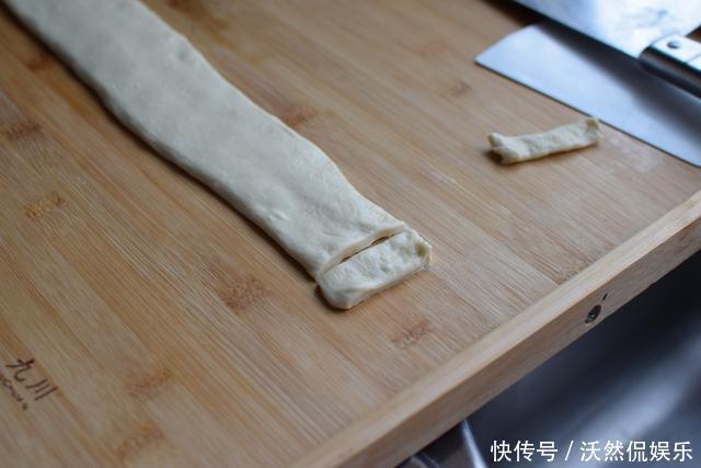 从不|我家油条从不买,自己做各个空心,配方屡试不爽,我每次都成功