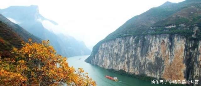 高猿啸哀#杜甫人生最艰苦的时候,却写下大唐最牛的一首七绝,被称古今第一