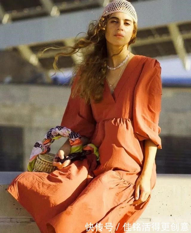 明度 2021年十大秋冬流行色来了,很美很特别,你的衣橱中有几个!