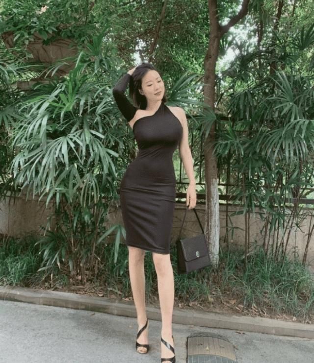 别人|别人眼中的阿姨,原来才是最受欢迎的女人,到底是为什么呢