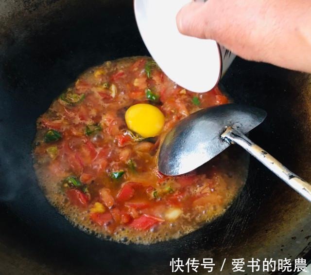 面条|西红柿鸡蛋拌面,一款简单美味的家常拌面,极易上手!