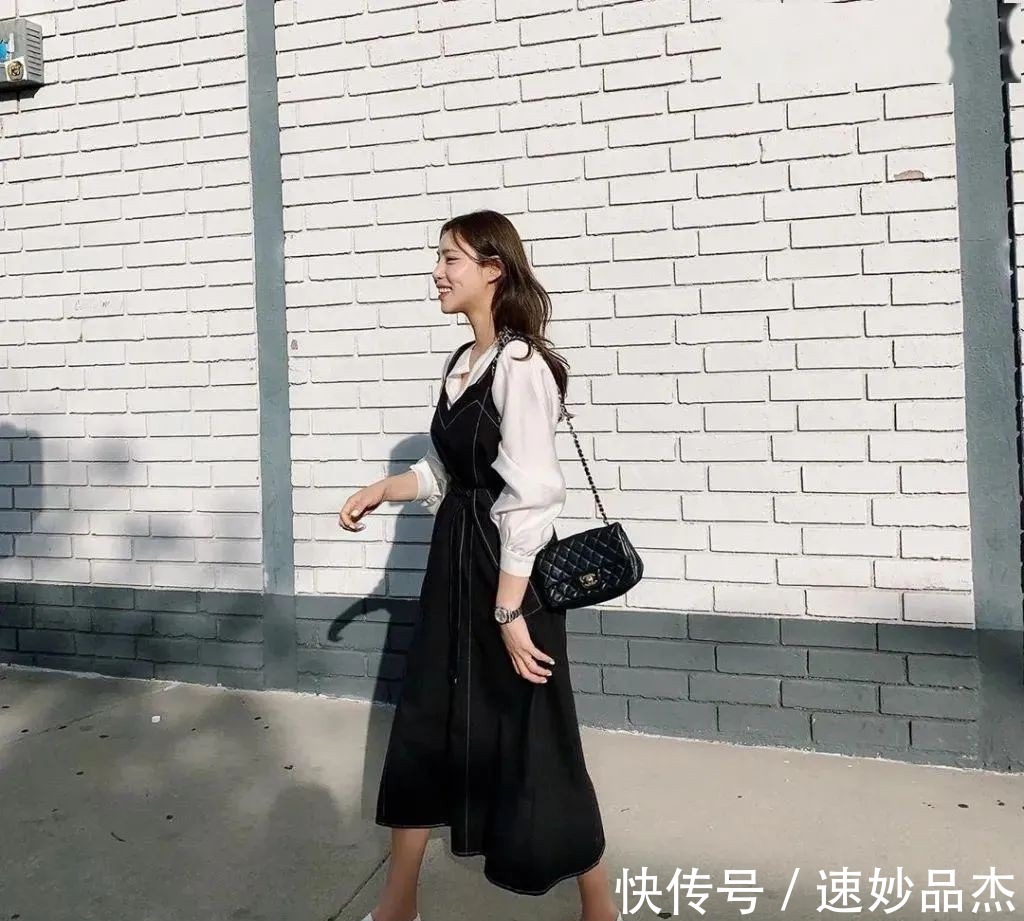 尖头|讲真的，穿裙子时，最好别配小白鞋了，试试这几款鞋子，真显高