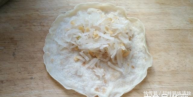 馅饼|早餐常吃它，不得感冒还补钙，相当于喝8杯牛奶，骨骼健康长高个