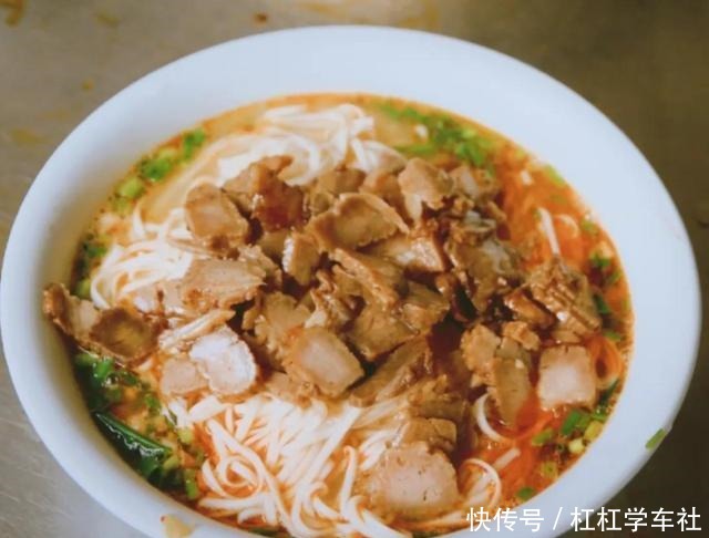 江西铜鼓经典的客家美食，丰盛的“土八碗”！令人念念不忘！