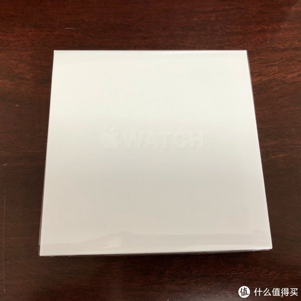 天才吧|第一次感受到苹果故障换新的惊喜，Apple Watch SE官翻开箱