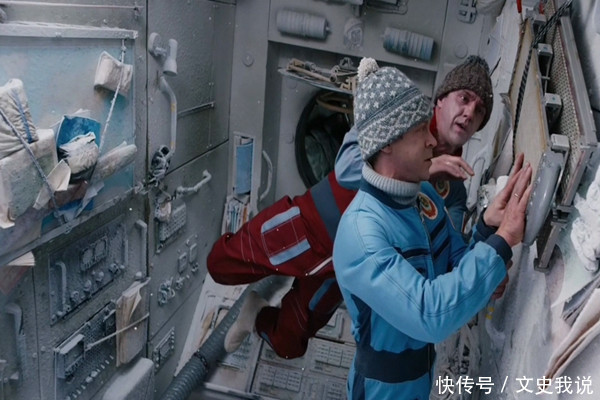 人在太空中算什么?沧海一粟?看我们居住的地球是那么渺小