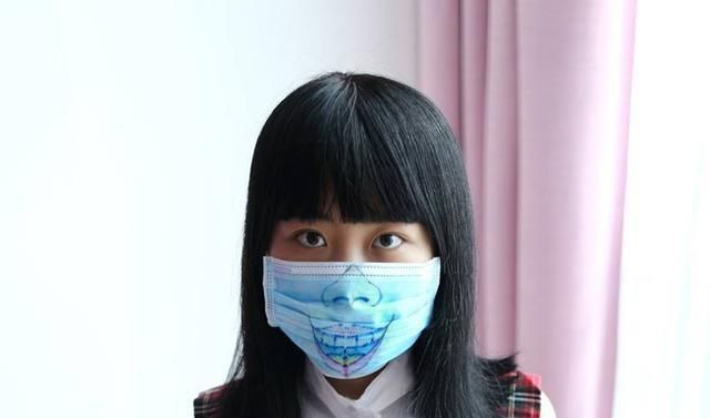 笑语盈盈|他画个“嘴套”就出门,网友大笑,专家:自作聪明