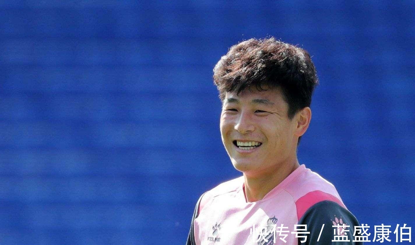 单刀|极度不自信,武磊错失绝佳单刀,留洋路艰险但请抬头向前看!