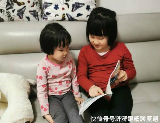 孩子|哥哥开学后,弟弟“颓废”度日,网友:没有人抢,玩具都不香了