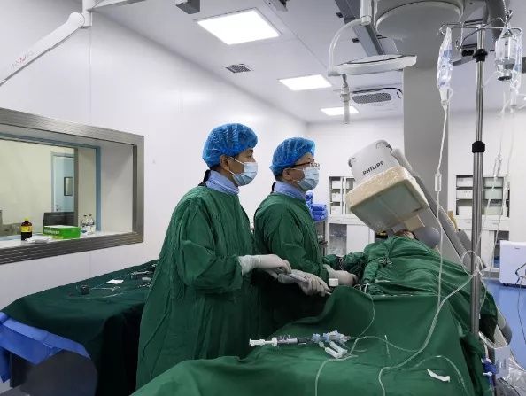 生死竞速|生死竞速！武汉27岁小伙“抢”回一命……