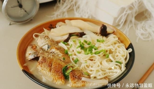 营养|煮面时多加一种食材,营养又好消化,孩子有食欲,妈妈也安心