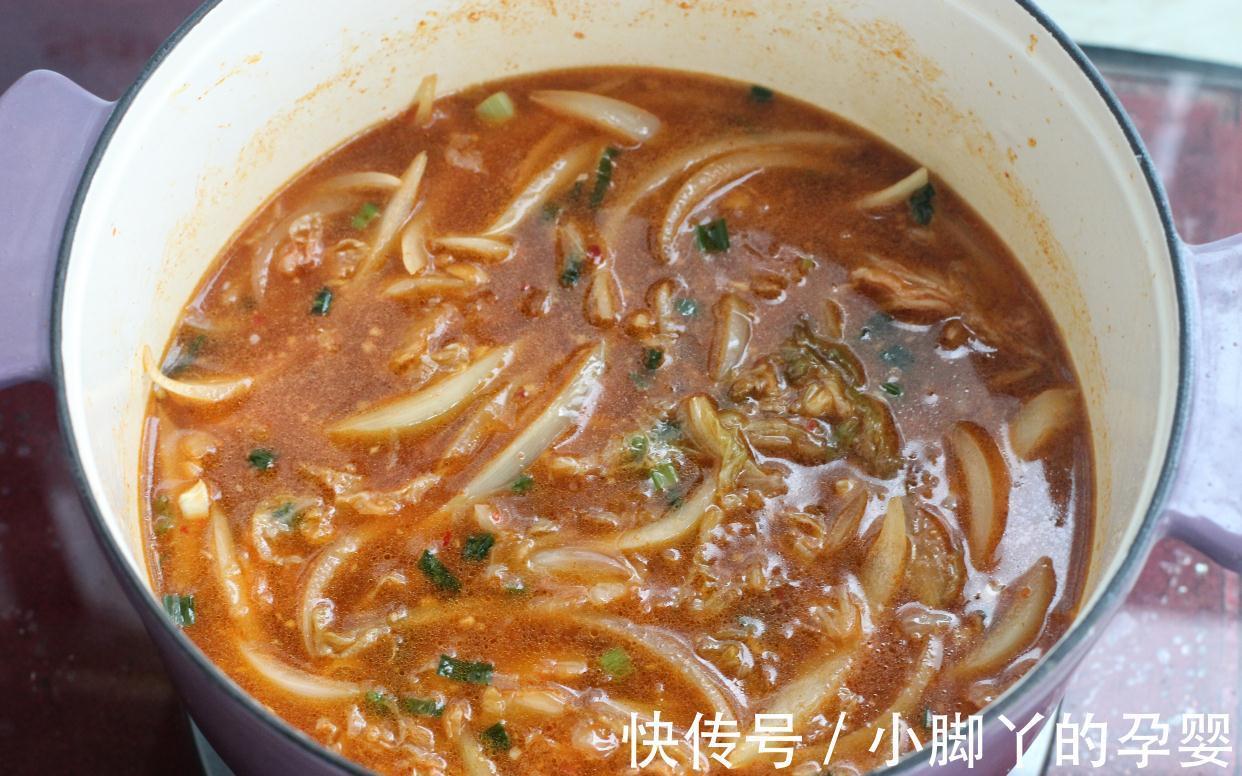在家轻松get韩剧同款美食，鲜辣过瘾巨下饭，连汤汁都一滴也不剩