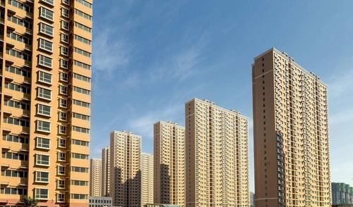 高压线|牢记买房7字真言：买中、买边、不买三，基本不会买错房