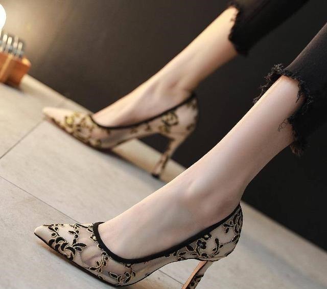 尖头 高跟鞋的时尚经典时髦的尖头迷人至极,性感高跟极具女人味