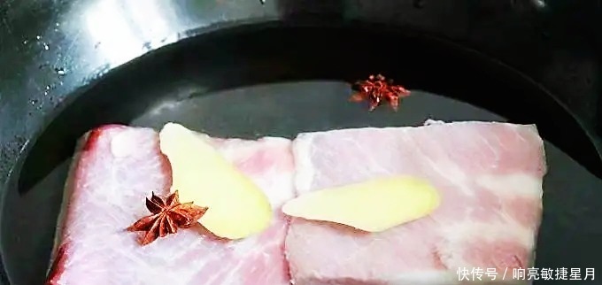 大厨教你梅菜扣肉的经典做法,香而不腻,入口即化,越吃越过瘾!