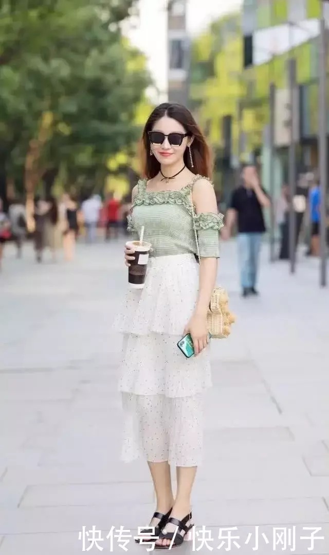 搭配|清爽大方的裙子搭配活力满满,淑女风气质尽显青春之美