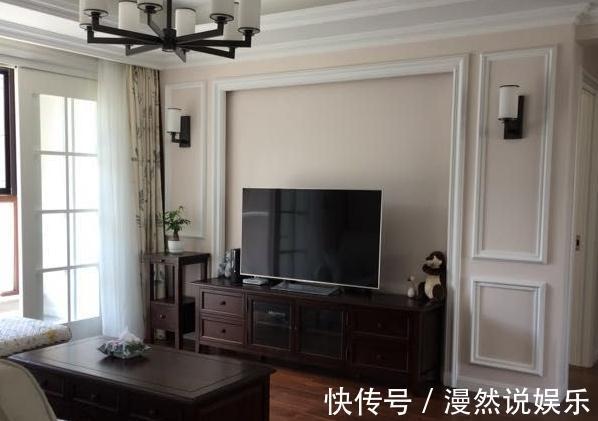 小户型|电视背景墙别装大理石了,如今都流行用石膏线来替代,太实用了