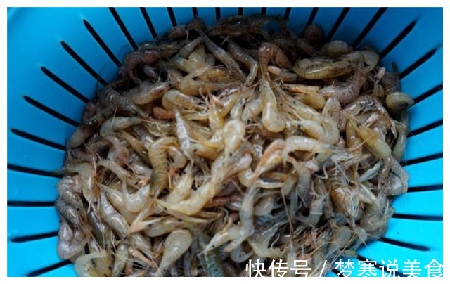 炒河虾有诀窍，不要直接入锅炒，多加1小步，河虾出锅酥脆爽口！