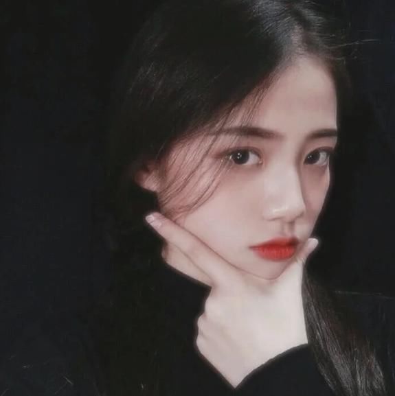 看上去特别|笑起来超甜的女生,嘴唇才会具备这3点特征,全中是出了名的女神