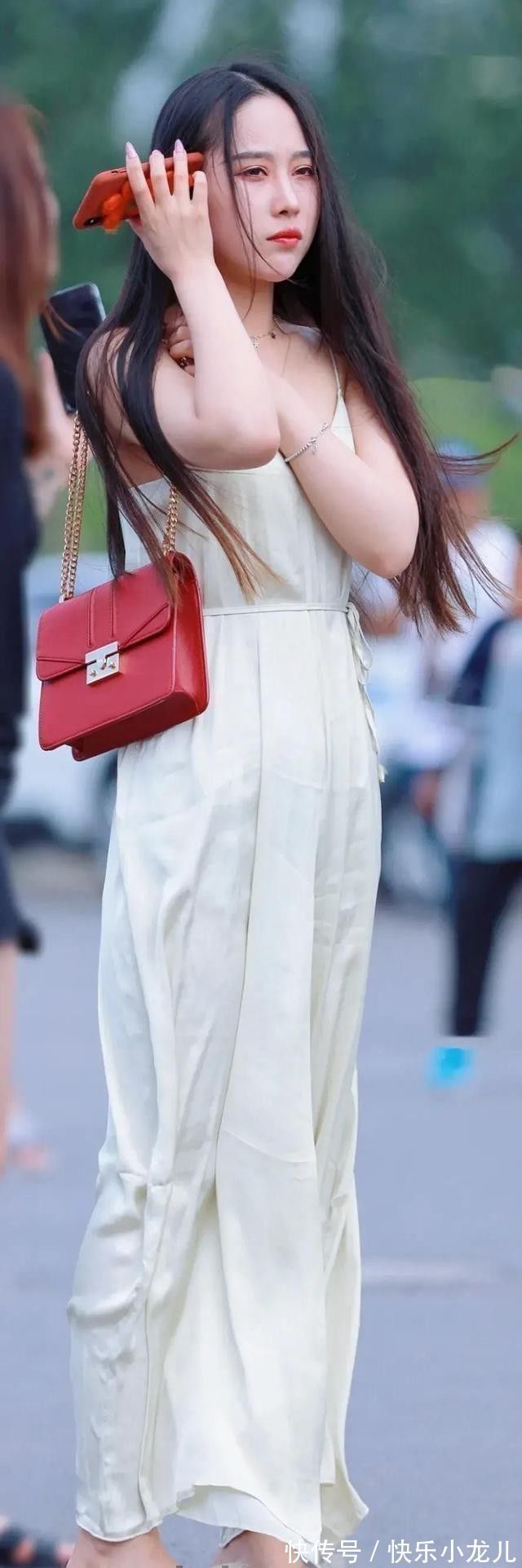 t恤 美而不凡的连衣裙穿搭可爱有气质,靓丽优雅全靠它,简约高级