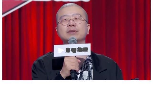 脫口秀門檻有多低？不背詞不說，連段子都有人幫著寫